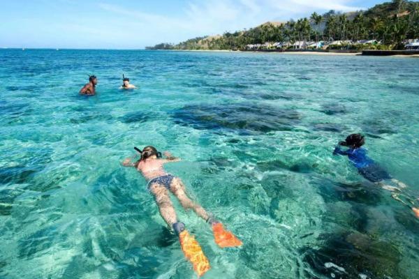 Mana Lagoon Backpackers Villa Buitenkant foto